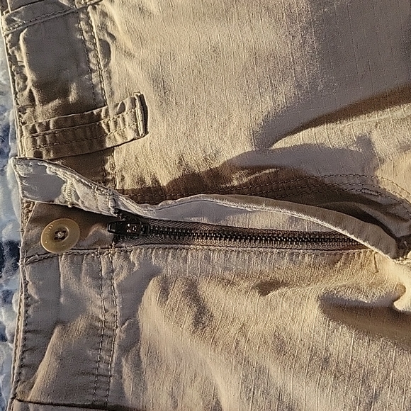 Urban Pipeline Khaki Cargo Shorts - Picture 9 of 10